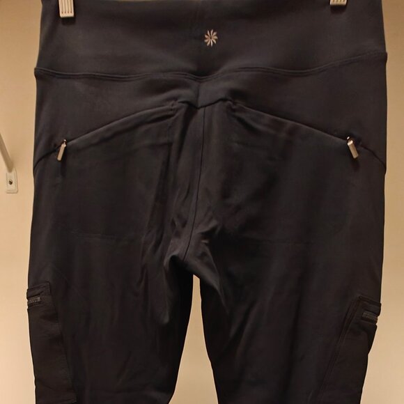 Athleta Headlands Hybrid High Rise Cargo Legging - size 10P - Navy - Picture 3 of 5